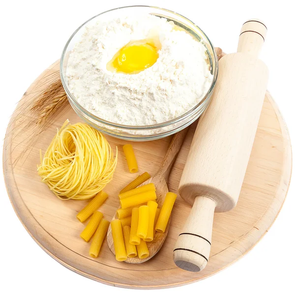 Ingredienti di cottura per cucinare su sfondo bianco. — Foto Stock
