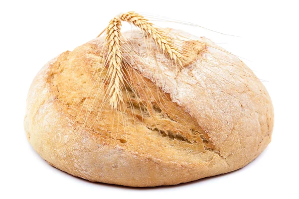 Frisches Brot isoliert auf weißem Hintergrund. — Stockfoto