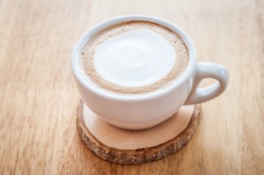 capucino ahşap masa kahve