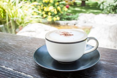 capucino ahşap masa kahve