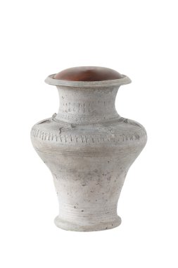 starodawny słój ceramiczny na białym tle