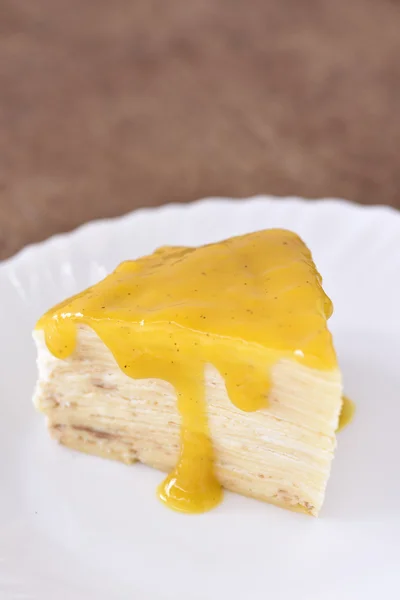 Limon şurubu ile krep pasta — Stok fotoğraf
