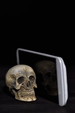 (Düşük anahtar konuşan telefon ölmek)