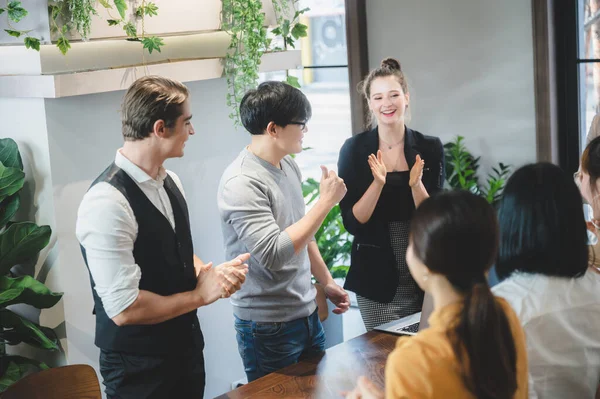 Profesional Persona Negocios Equipo Colega Reunión Discusión Grupo Trabajo Con —  Fotos de Stock