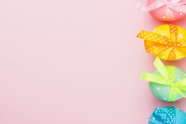 Paskalya yumurtaları ile dekorasyon