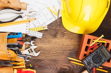 büyük inşaat araçları kümesi