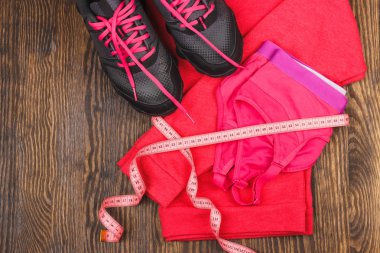Spor Eşyası ahşap arka plan üzerinde