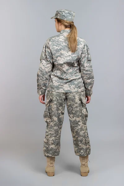 Flicka i uniform — Stockfoto