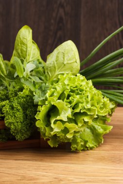 Taze yeşil marul yaprakları