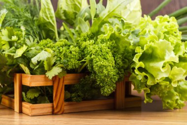 Taze yeşil marul yaprakları