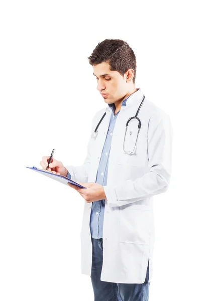 Молодой врач с папкой - планшет в руке — стоковое фото
