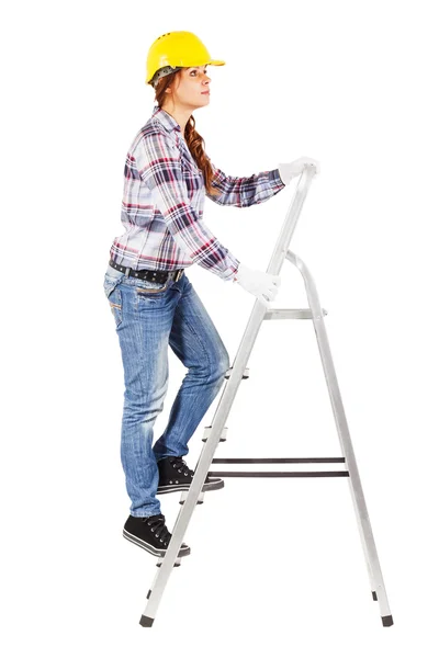 Jonge werknemers staat op de trappen van het gebouw — Stockfoto