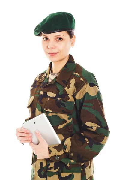 Porträtt av soldat flicka i militär uniform — Stockfoto