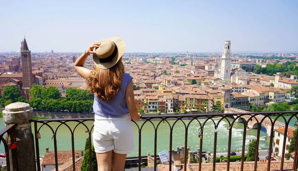 Beautiful Stylish Woman Balcony Enjoying Cityscape Verona Panoramic Banner Happy — Fotografia de Stock