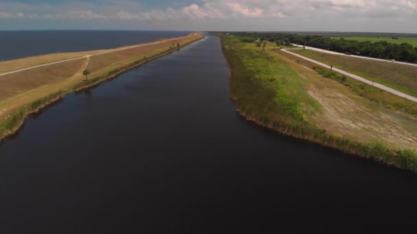 Pemandangan Udara Dari Sungai Sepanjang Danau Okeechobee Pesawat Drone — Stok Video