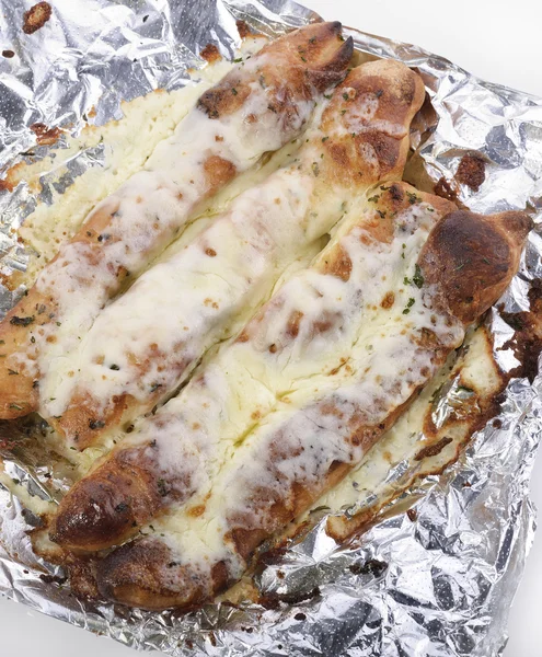 チーズ、ニンニクのパン棒 — ストック写真