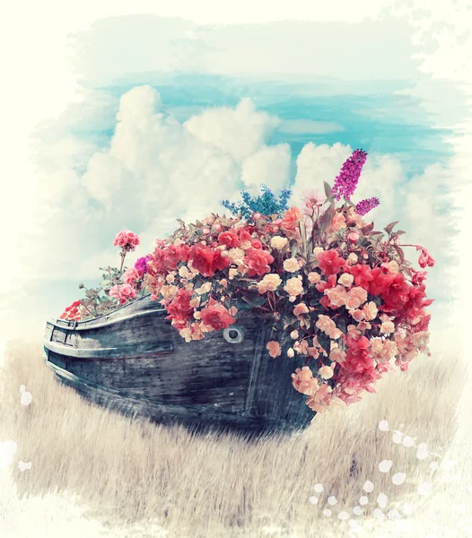 Velho barco com flores — Fotografia de Stock