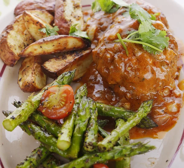 Salisbury Steak Patties with Vegetables — Stock Photo, Image