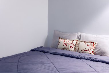 yastık yatak battaniye levha ile