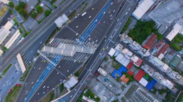 Letecký pohled shora dopravy a vozidel auto na mýtné nebo 1.třídy v oblasti města Bangkoku, dopravní koncepce, vysoce kvalitní záznam 4k — Stock video