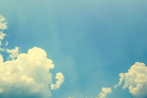 Blue sky with cloud and sun rays background — Stock Photo, Image