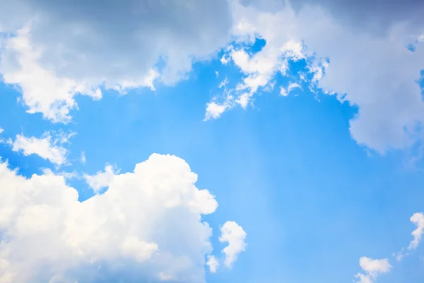 Blue sky with cloud and sun rays background — Stock Photo, Image