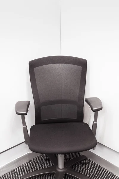 Manager chair in the corner, Black color for office or meeting r — Stock Photo, Image