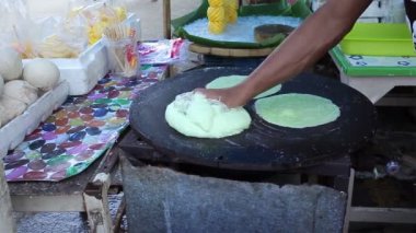 Tay tatlı, Roti Saimai, el ile yapılan