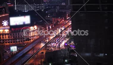 gece şehir ışıkları ve Bangkok arka plan, ışık, kuş gözü yüksek açı görünümü oluşturma iş olarak trafikte