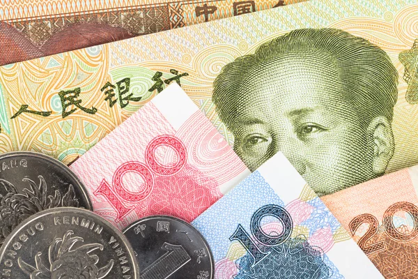 Chinese or Yuan banknotes money and coins from China's currency, — Stock Photo, Image