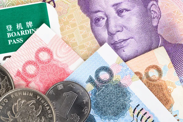 Chinese or Yuan banknotes money and coins from China's currency, — Stock Photo, Image