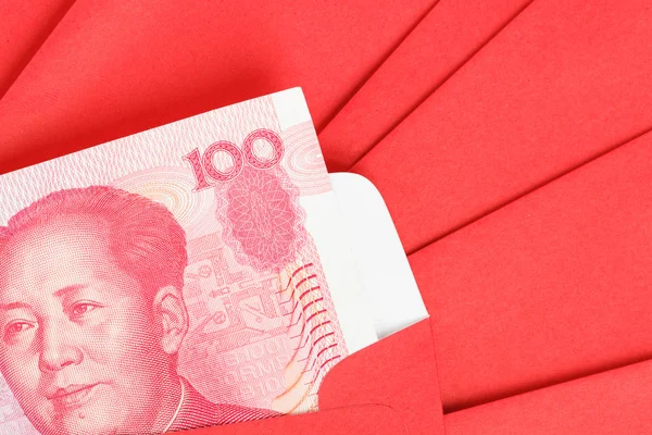 Chiński lub 100 Yuan banknotów pieniądze w kopercie czerwony, jak chiński — Zdjęcie stockowe