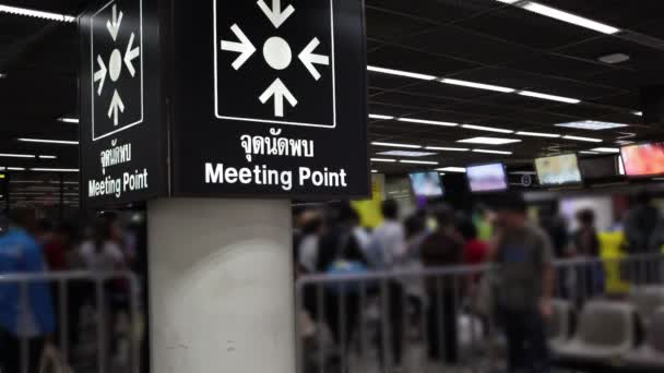 Abstract blur background of business crowd of walking people waiting queue for transportation or taxi at meeting point — Stock Video