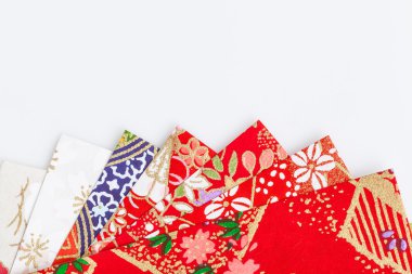 Soyut renkli origami kağıt desen doku yığılmış katmanı yeniden