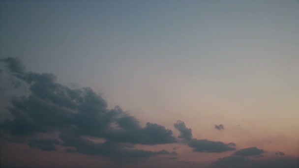 Coucher de soleil et fond du ciel, au crépuscule, prise de vue panoramique de la caméra — Video