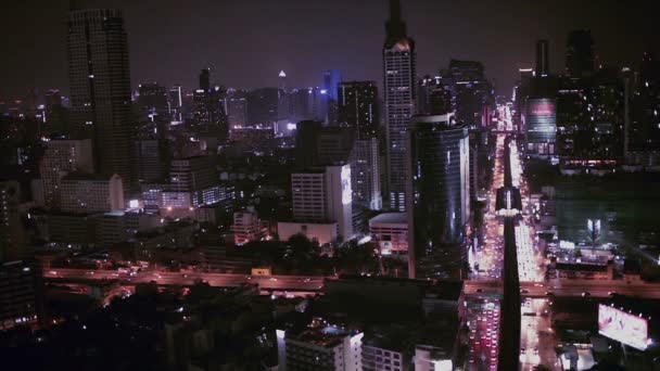 태국 방콕-4 월 11 일: 사업 교통도로 건물 방콕 시티 지역, 높은 각도 hd, 지구 태국 방콕 사톤, 2015 년 4 월 11 일에 촬영 — 비디오