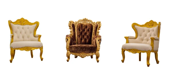 Старое старинное кожаное классическое кресло, изолированное на белой спине — стоковое фото