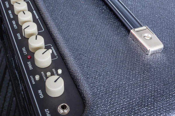 Botón de amplificador de potencia de guitarra, primer plano ver fondo — Foto de Stock