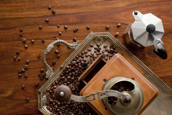 Grinder en koffie bonen — Stockfoto