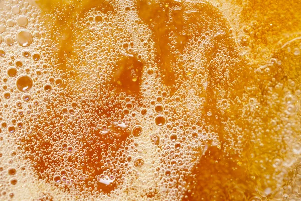 Zlatá pivní bubliny — Stock fotografie