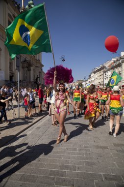 Karnaval dansçı resmi geçit