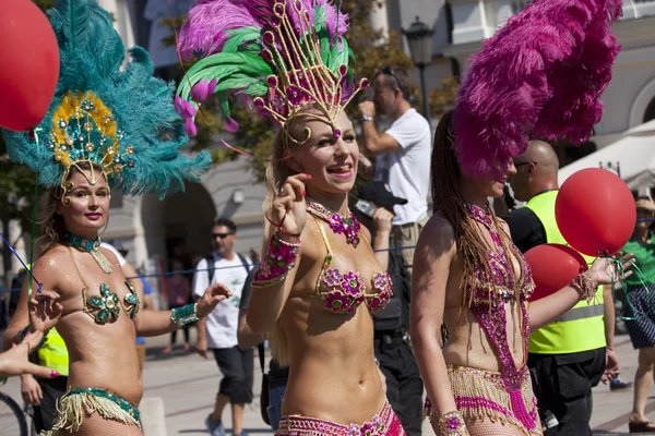 Dançarina de carnaval no desfile — Fotografia de Stock