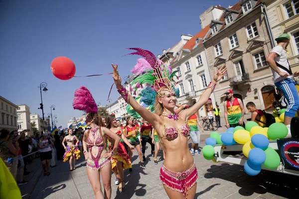 Dançarina de carnaval no desfile — Fotografia de Stock