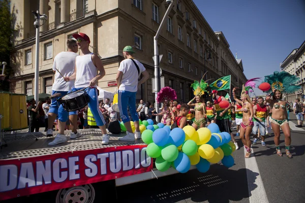 Carnaval danser op de parade — Stockfoto