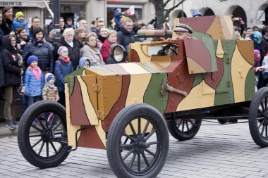 WARSAW, POLAND, AUGUST 30: Unidentified Carnival dancer on the parade on Warsaw Multicultural Street Parade on August 30, 2015 in Warsaw, Poland.