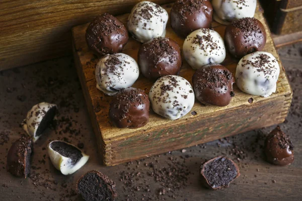 Bolas de caramelo de chocolate caseras, trufa. —  Fotos de Stock