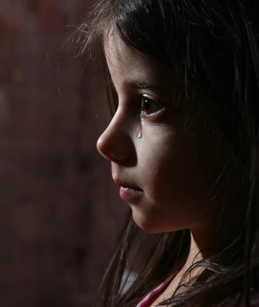 A girl cry in dark — Stock Photo, Image