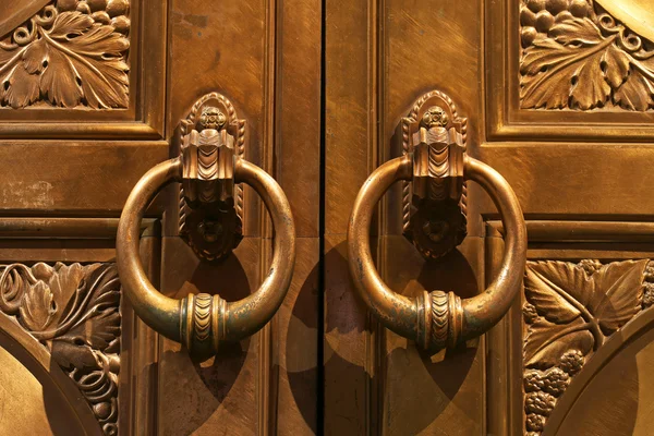 Antique door knockers — Stock Photo, Image