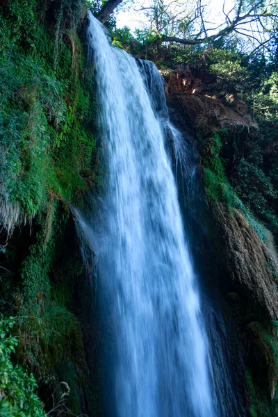 西班牙的一个石寺瀑布 — 图库照片