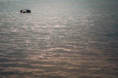 Su ve rezervuar vintage gökyüzünde